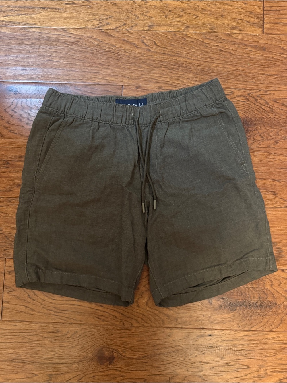 Abercrombie & Fitch Men's Olive Drawstring Linen Blend Shorts
